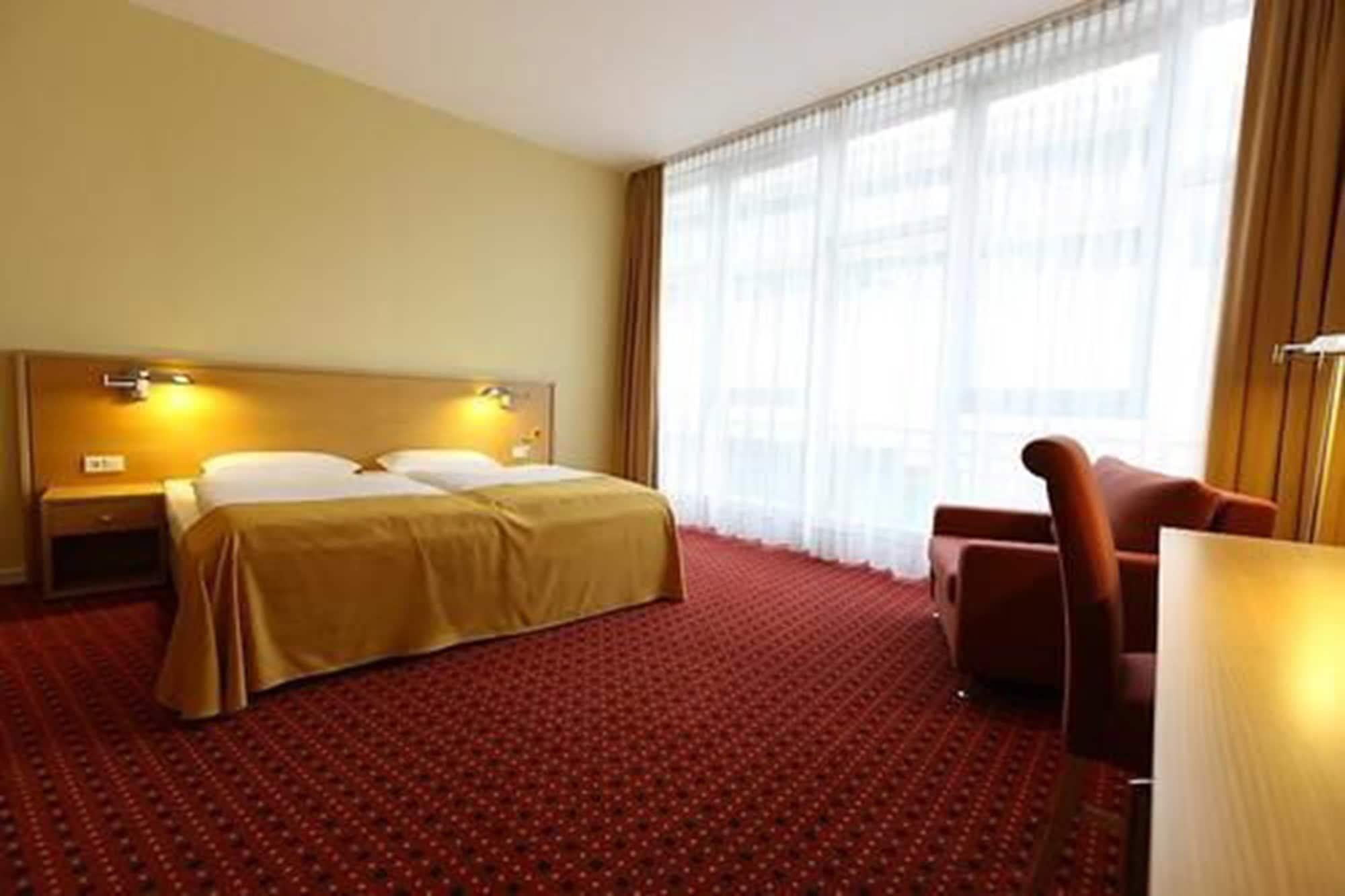 Airporthotel Berlin-Adlershof Εξωτερικό φωτογραφία