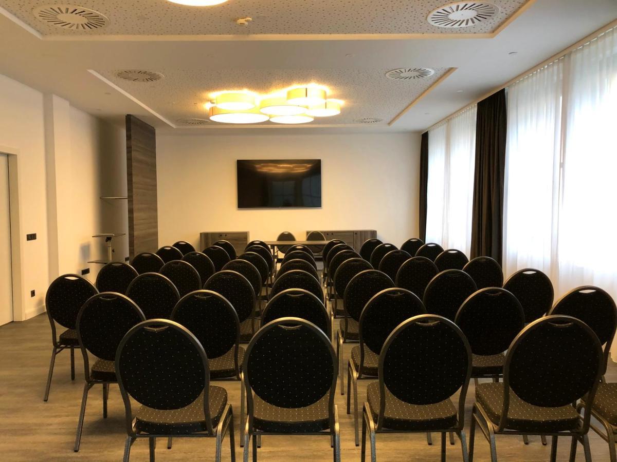 Airporthotel Berlin-Adlershof Εξωτερικό φωτογραφία